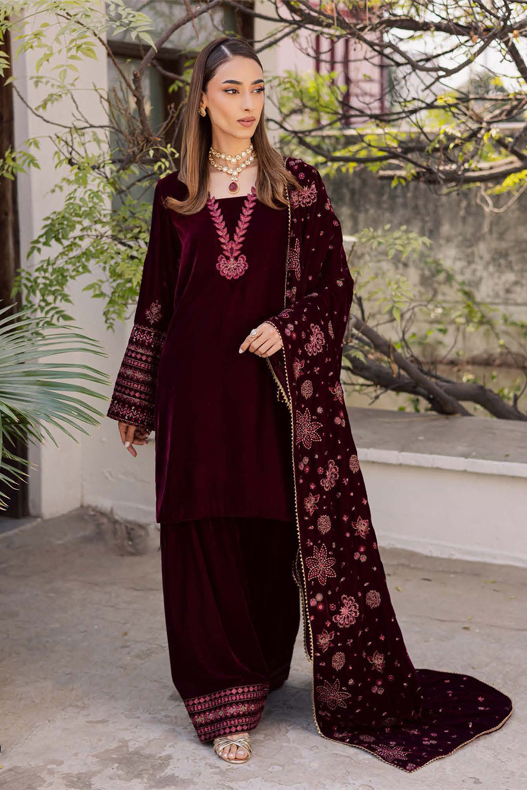 Maya Velvet By Nureh -MV 106 velvet Pakistani suit front view M&M Couture USA