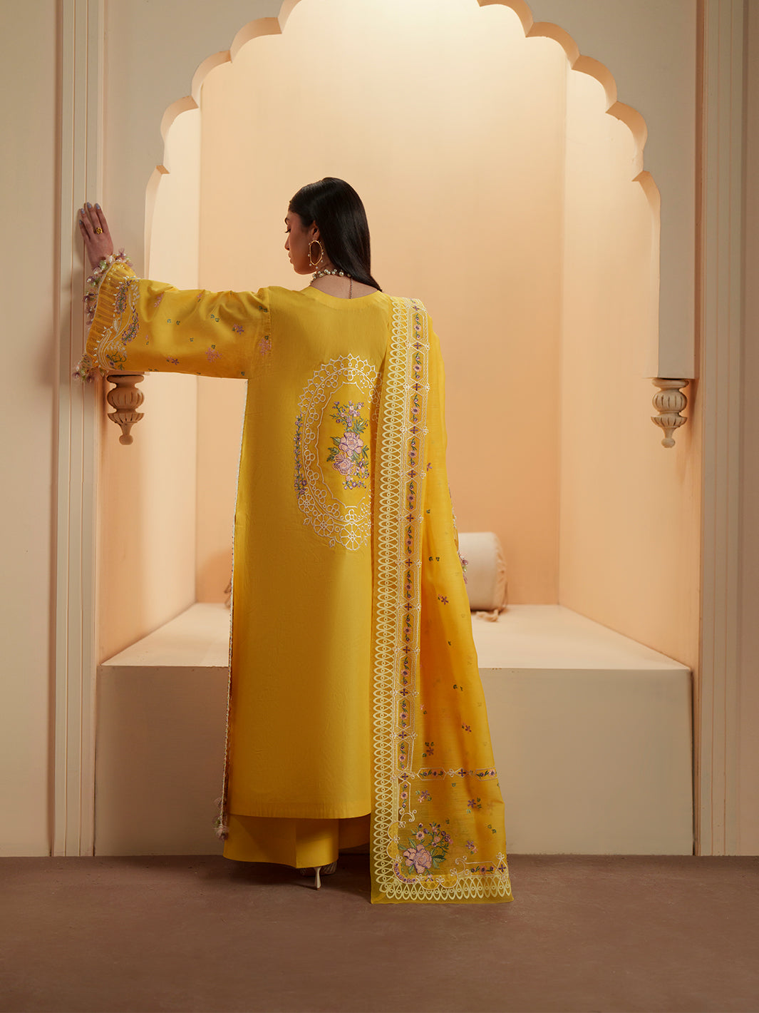 Bin Ilyas | Mashriq Luxury Lawn | 111