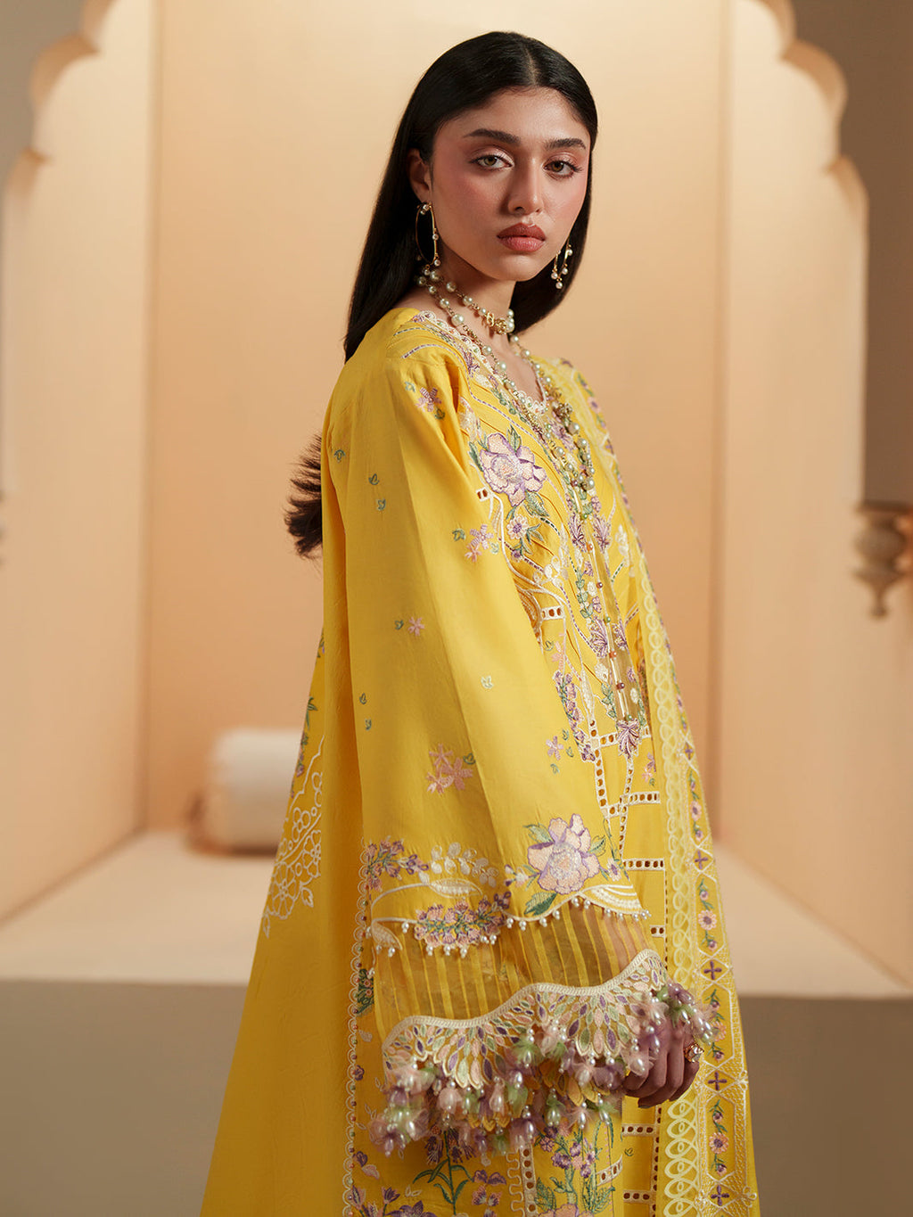 Bin Ilyas | Mashriq Luxury Lawn | 111