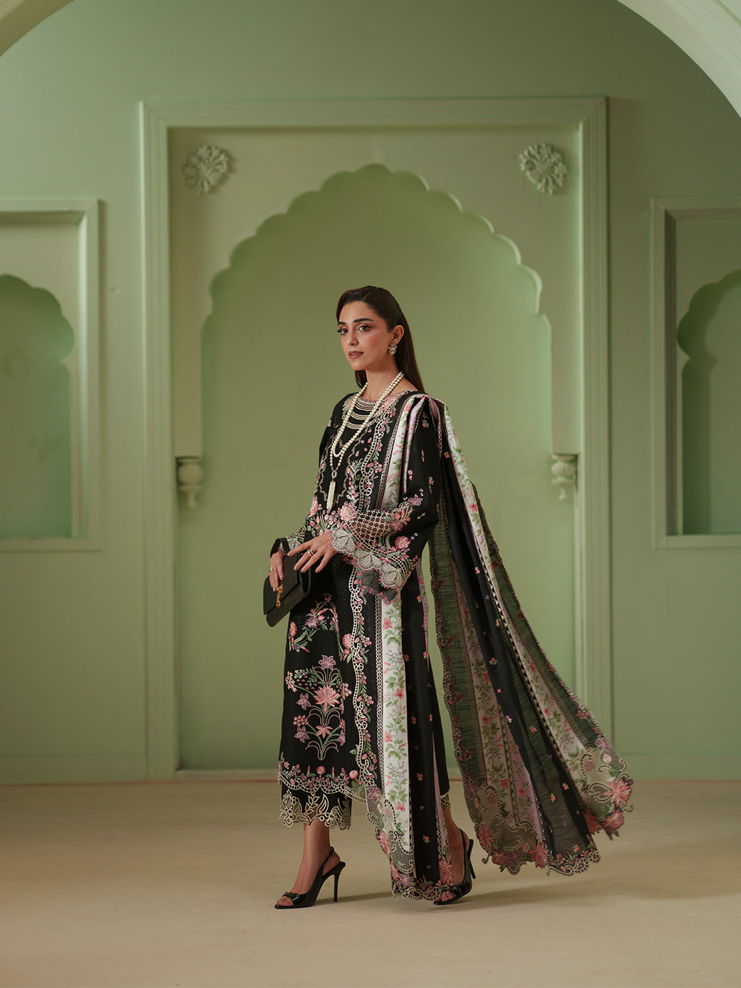 Bin Ilyas | Mashriq Luxury Lawn | 114