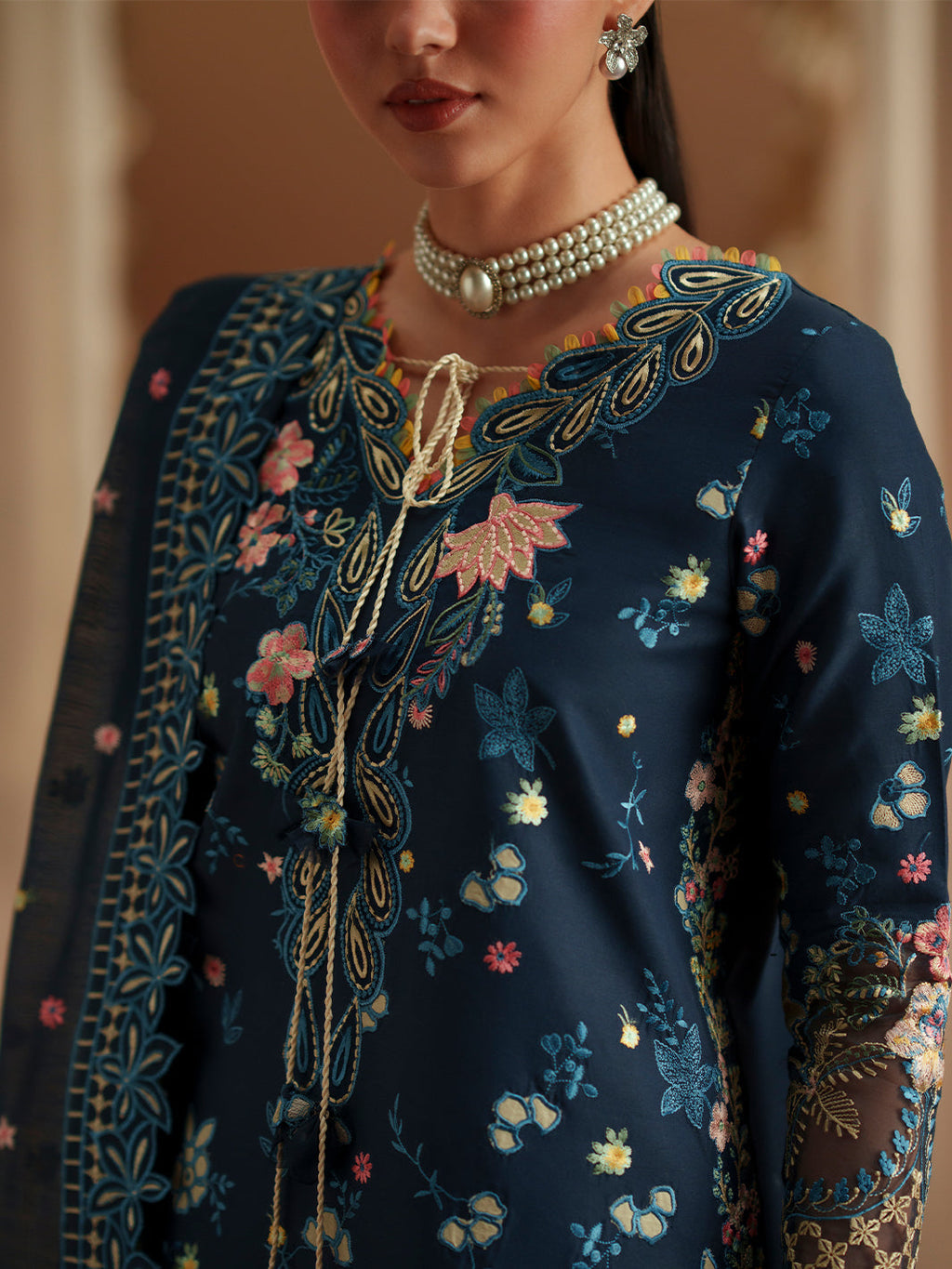 Bin Ilyas | Mashriq Luxury Lawn | 115