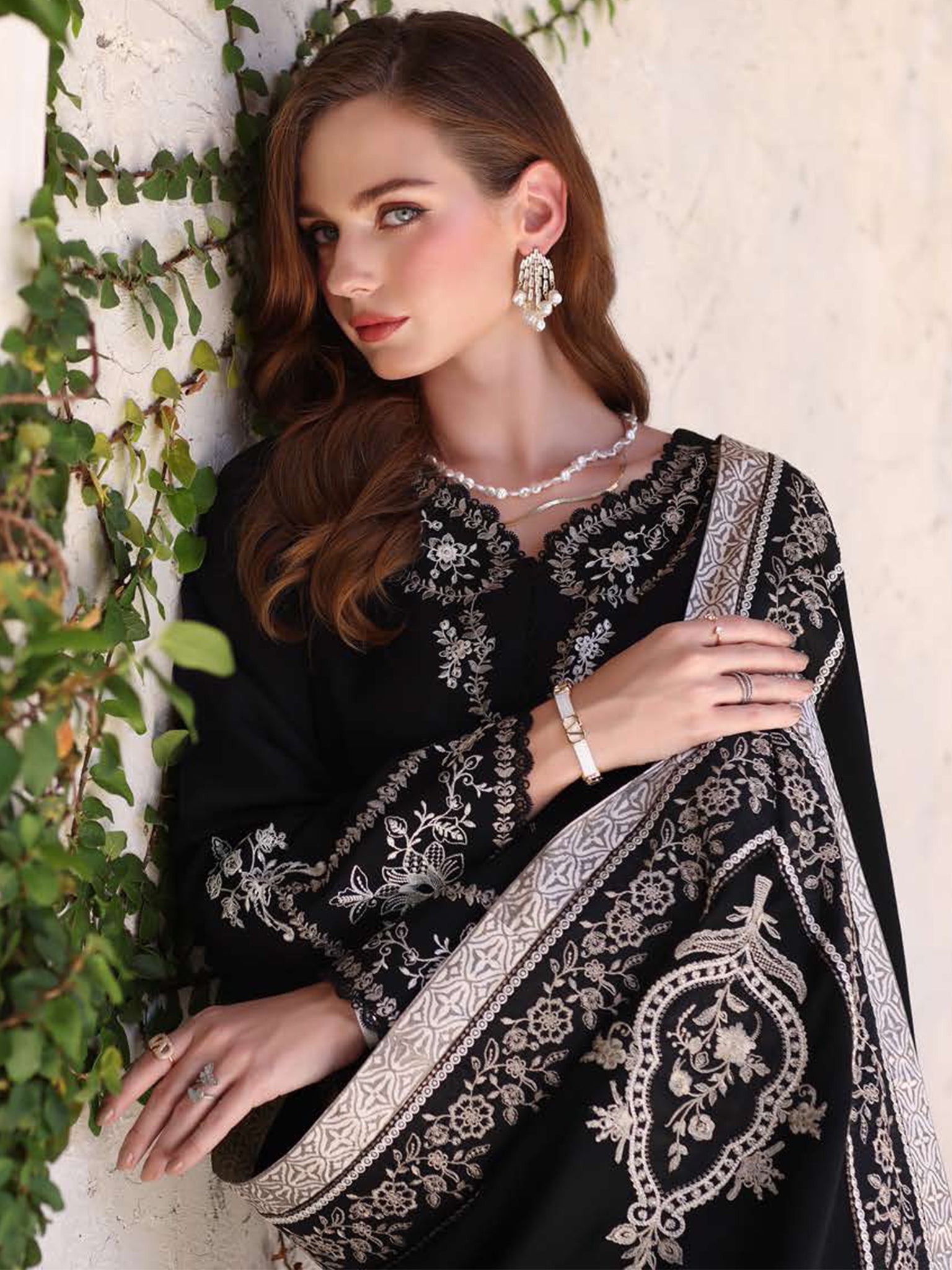 Noor Winter Pashmina by Saadia Asad Pakistani suit dupatta view M&M Couture USA