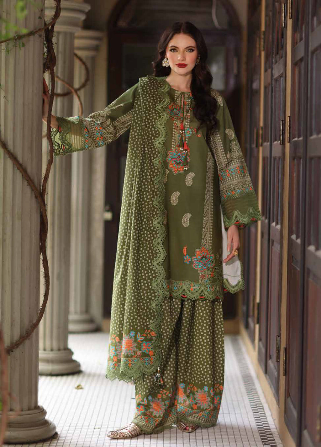 Aghaz e Nou By Charizma Pakistani suit front view M&M Couture USA