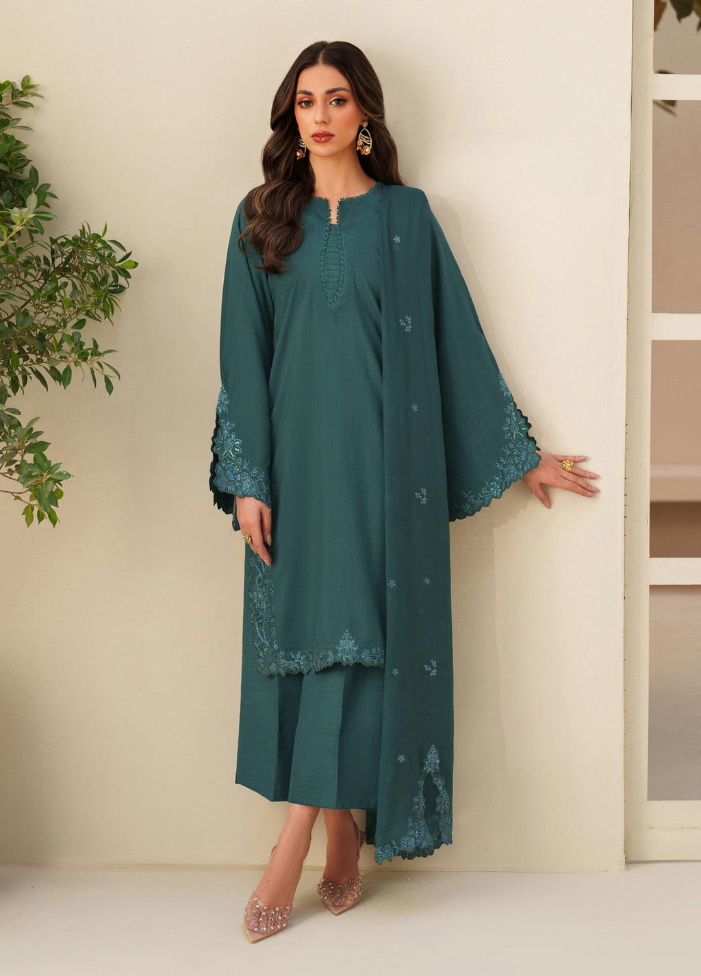 Tabeer by Zarif Pakistani suit front view M&M Couture USA
