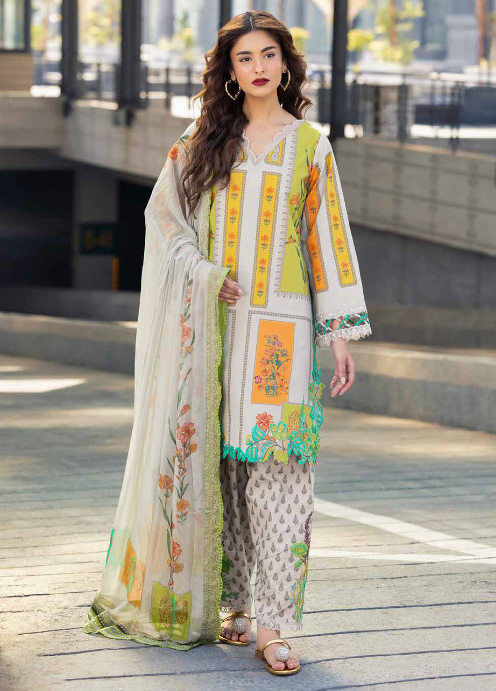 Aghaz e Nou By Charizma Pakistani suit front view M&M Couture USA