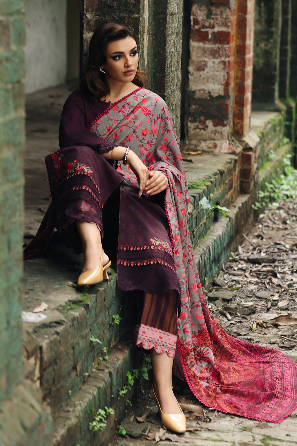 Linen "Combination" By Charizma linen Pakistani suit detail view M&M Couture USA