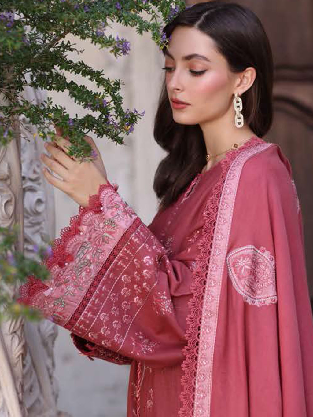 Noor Winter Pashmina by Saadia Asad Pakistani suit detail view M&M Couture USA