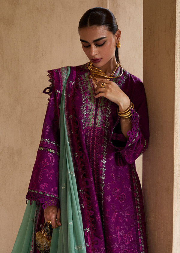 OIRA Lawn By Suffuse lawn Pakistani suit detail view M&M Couture USA