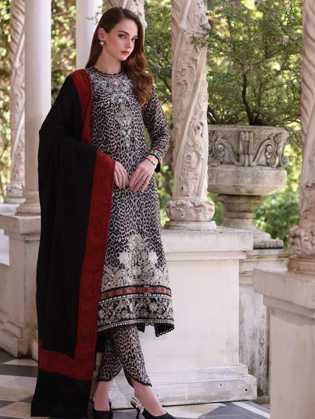 Noor Winter Pashmina by Saadia Asad Pakistani suit front view M&M Couture USA