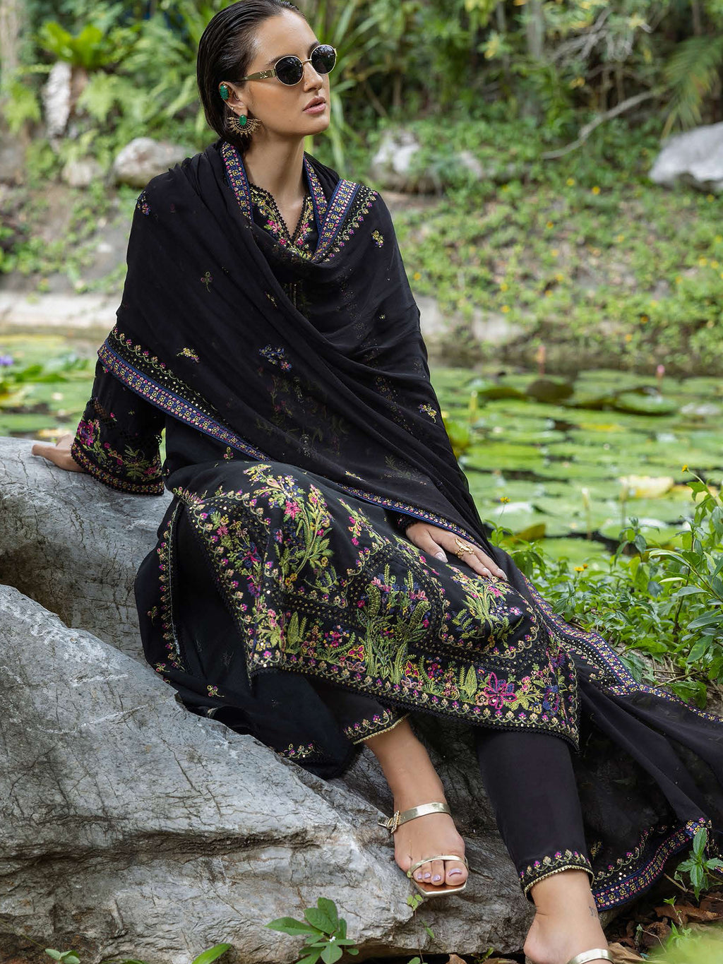Silk "Nuvera" by Mushq silk Pakistani suit detail view M&M Couture USA