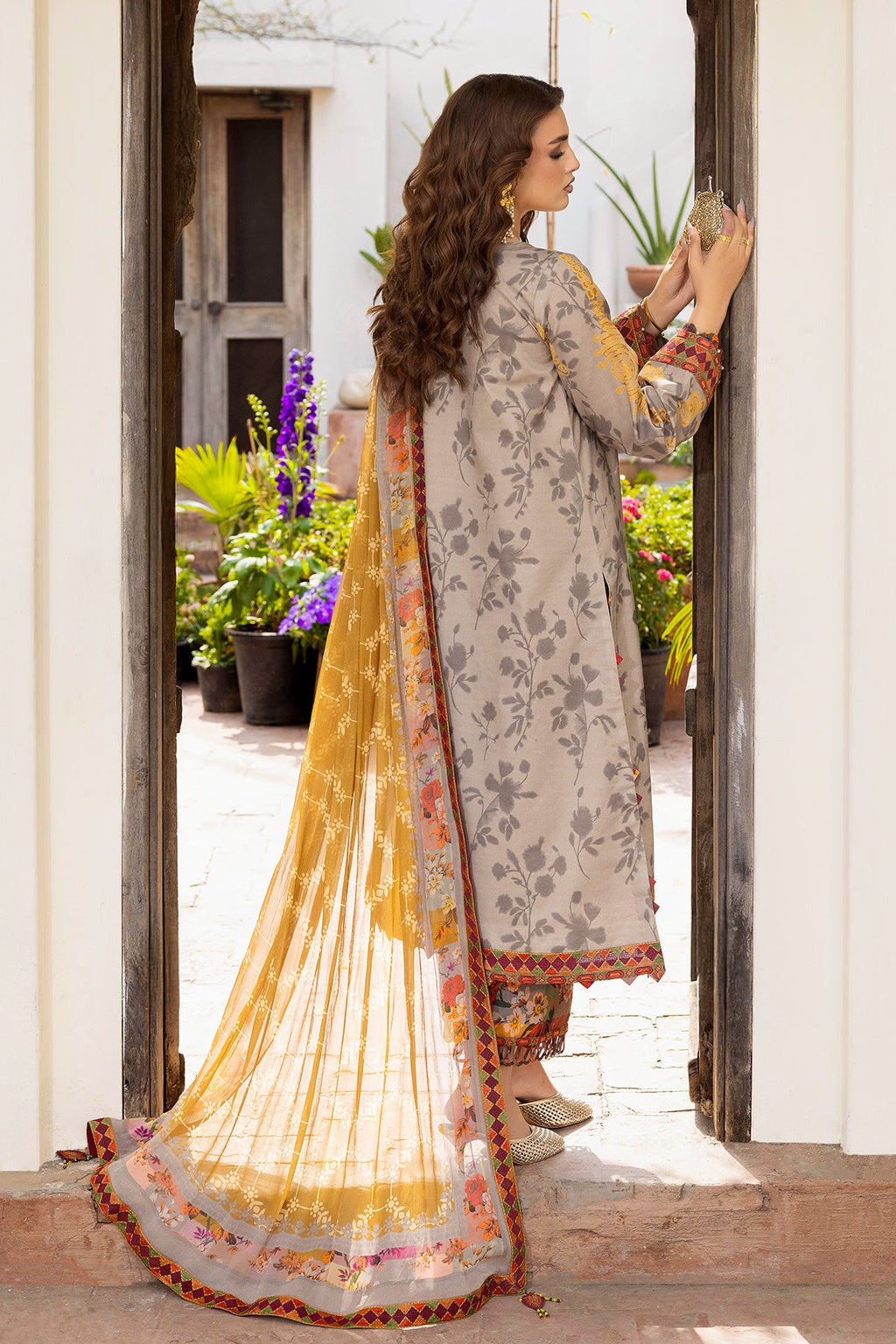 Charizma | Andaaz Lawn 26 | 104