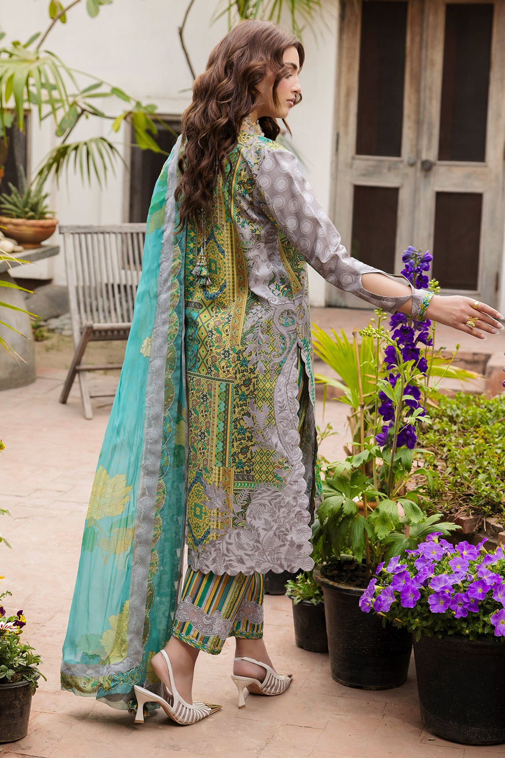 Charizma | Andaaz Lawn 26 | 109