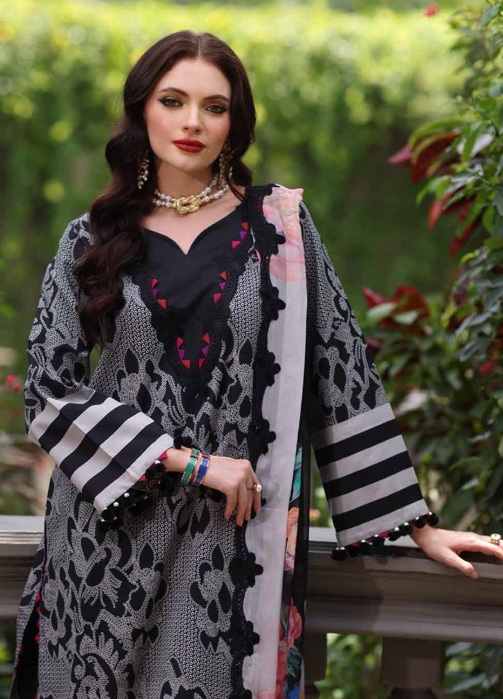 Aghaz e Nou By Charizma Pakistani suit dupatta view M&M Couture USA