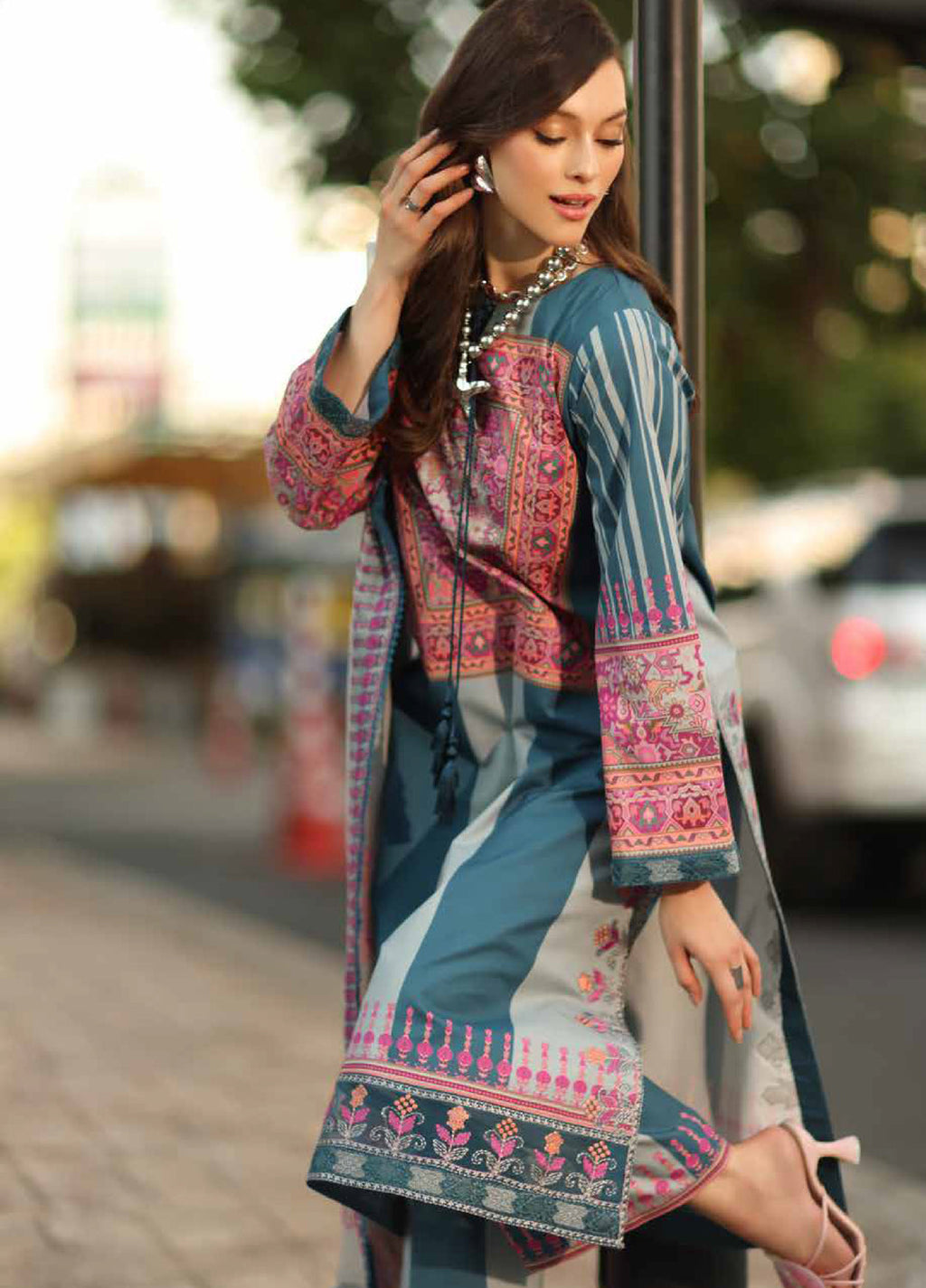 Aghaz e Nou By Charizma Pakistani suit dupatta view M&M Couture USA