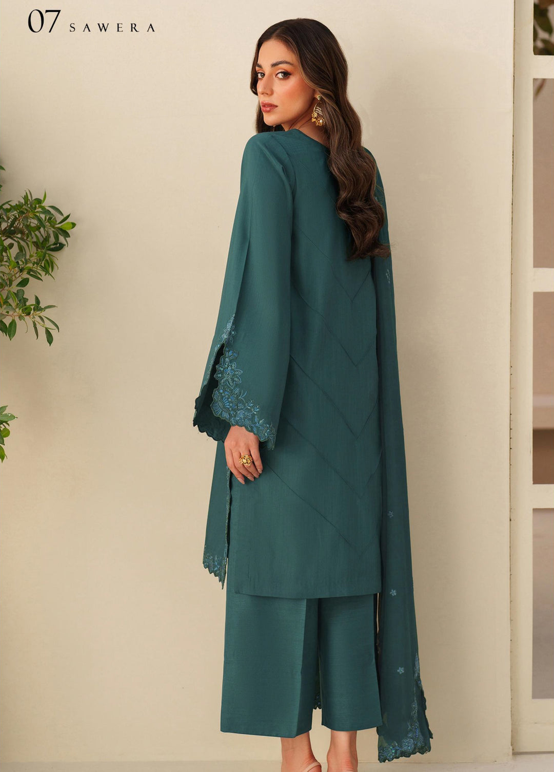 Tabeer by Zarif Pakistani suit dupatta view M&M Couture USA
