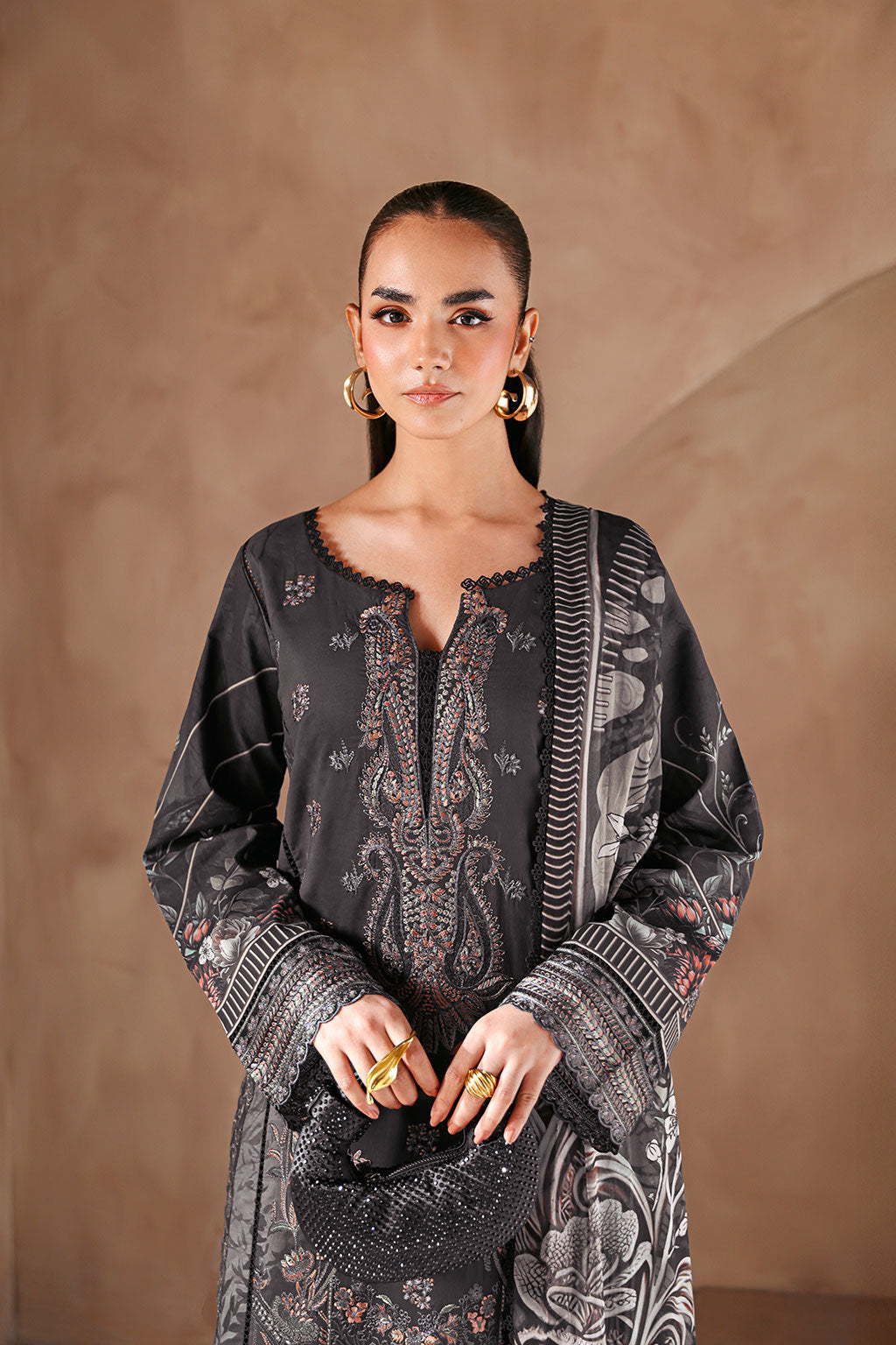 Mashaal Luxury Lawn by Ramsha lawn Pakistani suit dupatta view M&M Couture USA