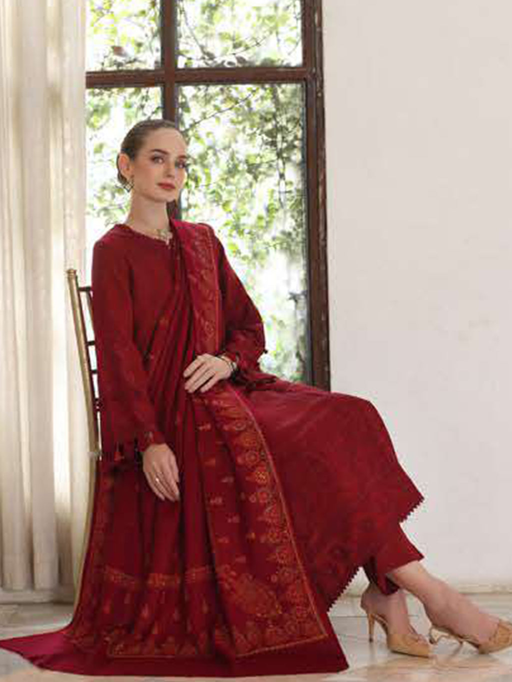 Noor Winter Pashmina by Saadia Asad Pakistani suit detail view M&M Couture USA