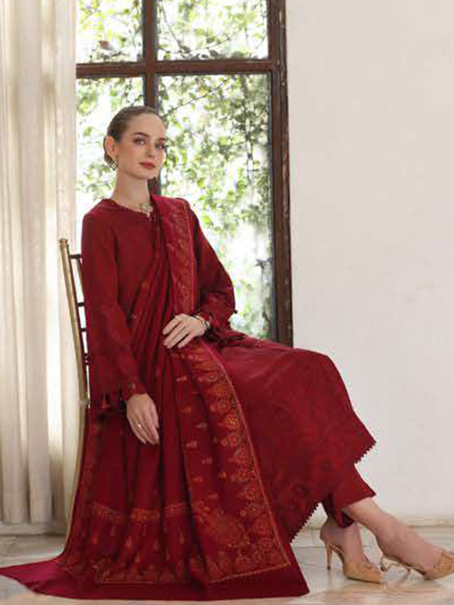 Noor Winter Pashmina by Saadia Asad Pakistani suit detail view M&M Couture USA