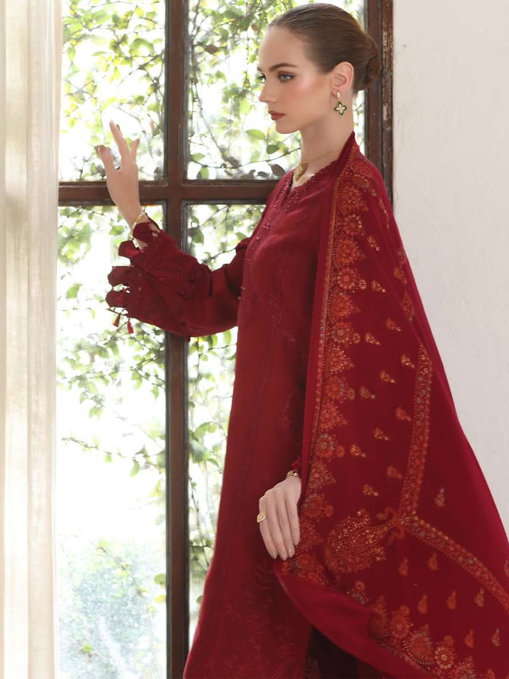 Noor Winter Pashmina by Saadia Asad Pakistani suit dupatta view M&M Couture USA