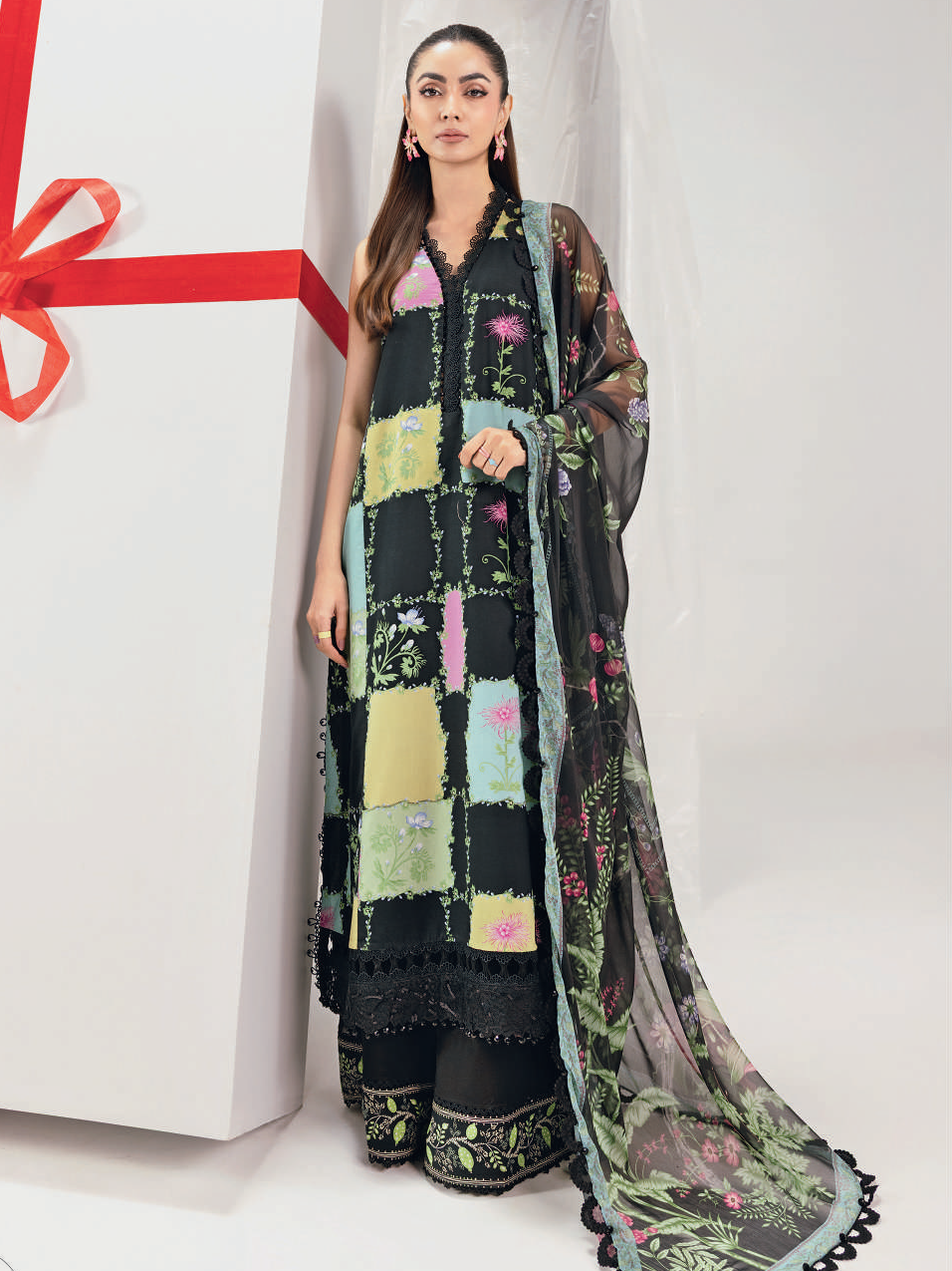 Maria B Basics Embroidered Lawn Suit –122