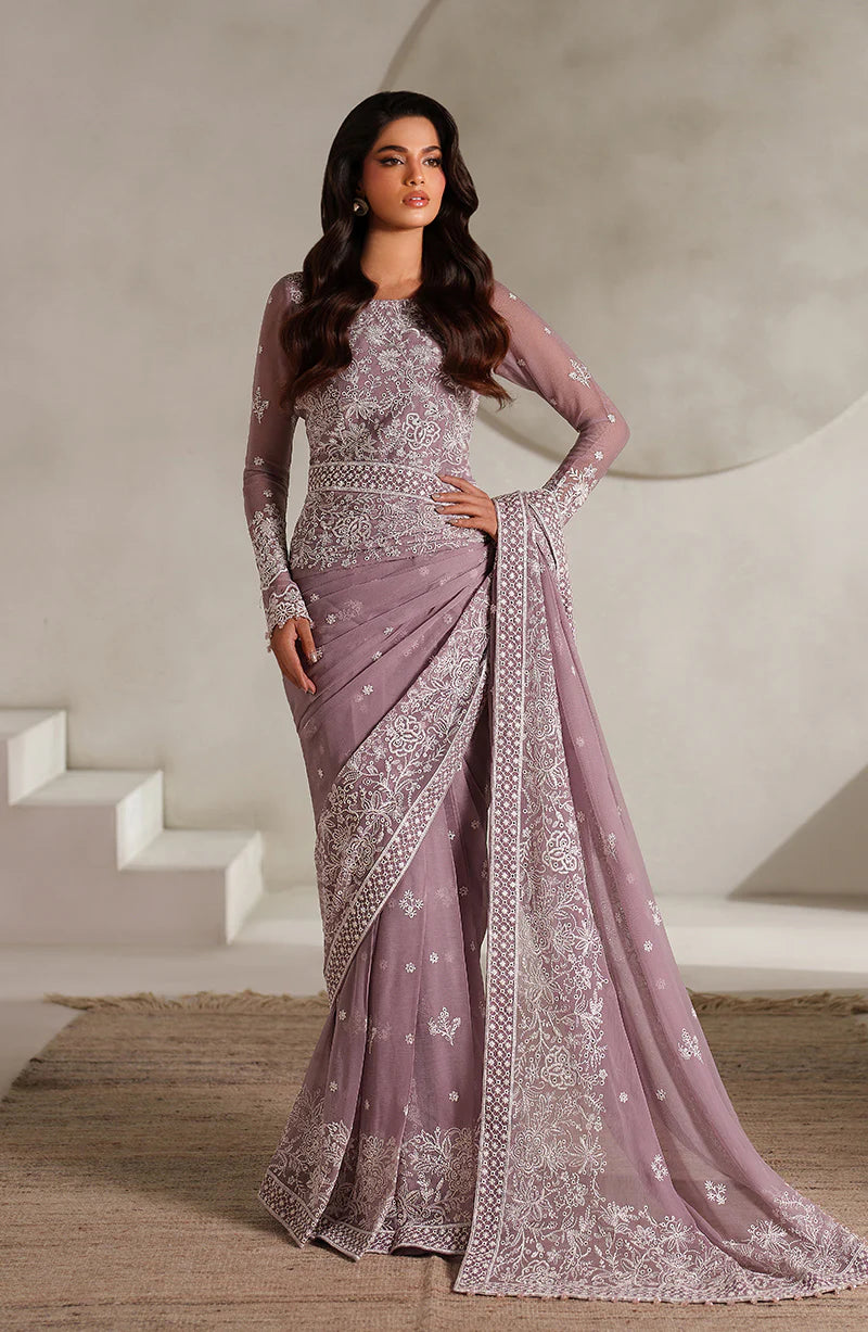 Muse Thread by Zarif – Niora Pakistani suit front view M&M Couture USA