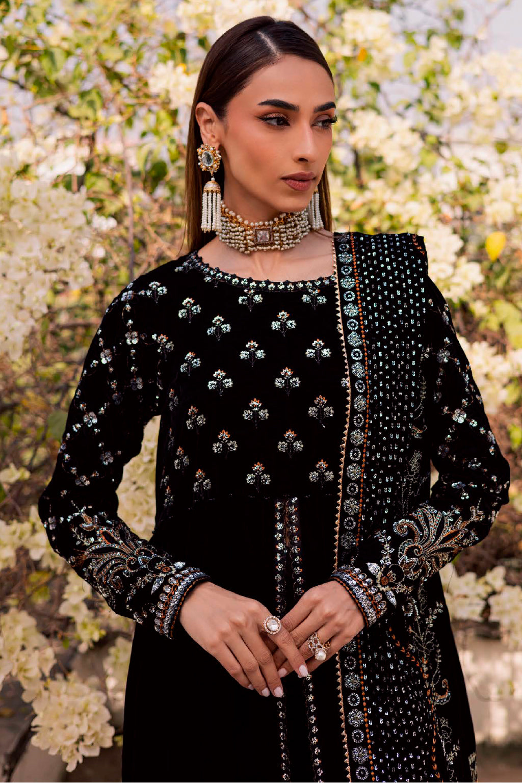 Maya Velvet By Nureh -MV 101 velvet Pakistani suit dupatta view M&M Couture USA