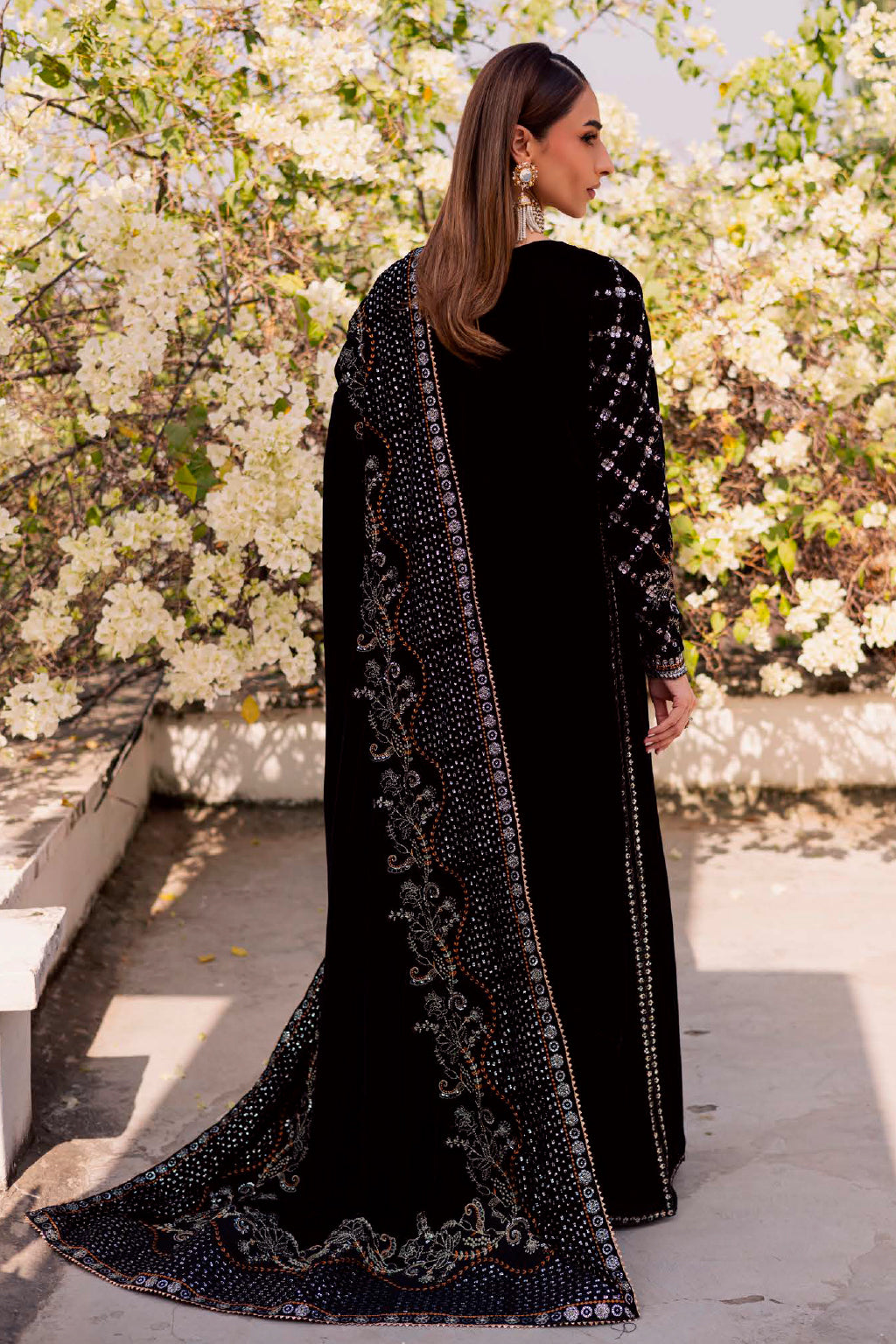 Maya Velvet By Nureh -MV 101 velvet Pakistani suit detail view M&M Couture USA