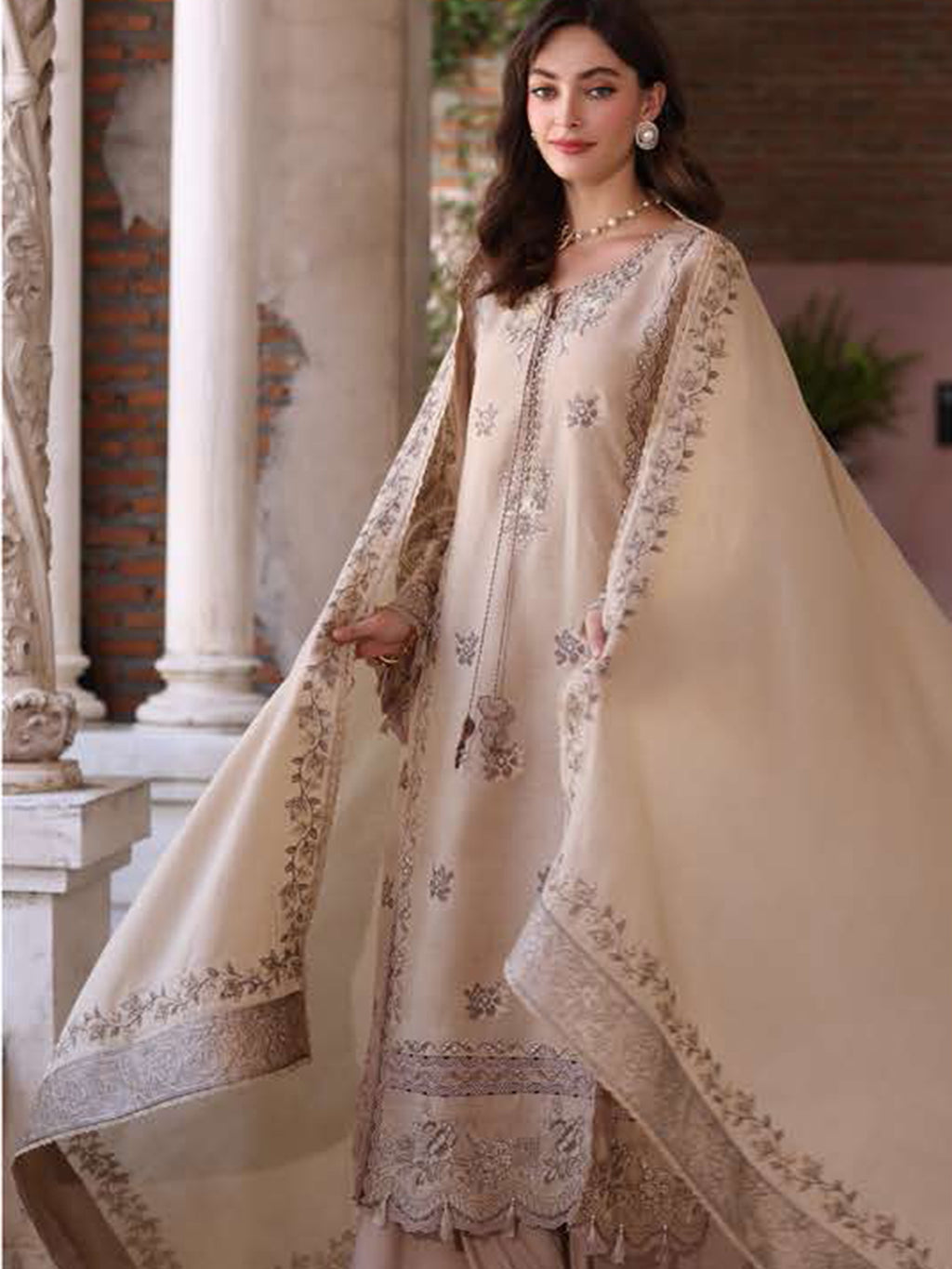 Noor Winter Pashmina by Saadia Asad Pakistani suit dupatta view M&M Couture USA