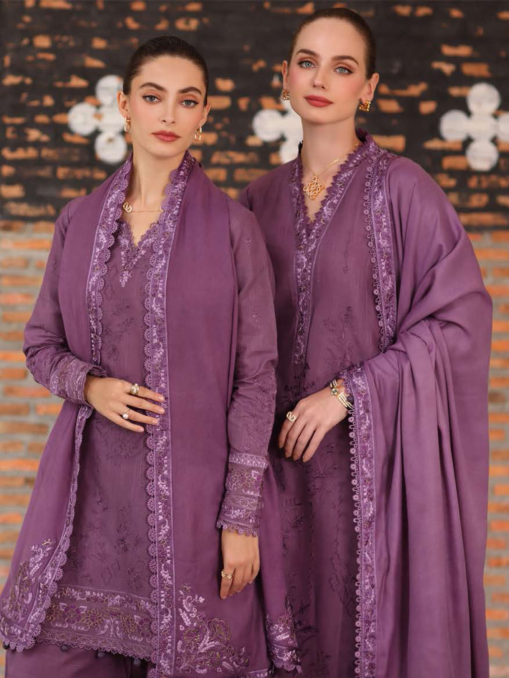 Noor Winter Pashmina by Saadia Asad Pakistani suit dupatta view M&M Couture USA