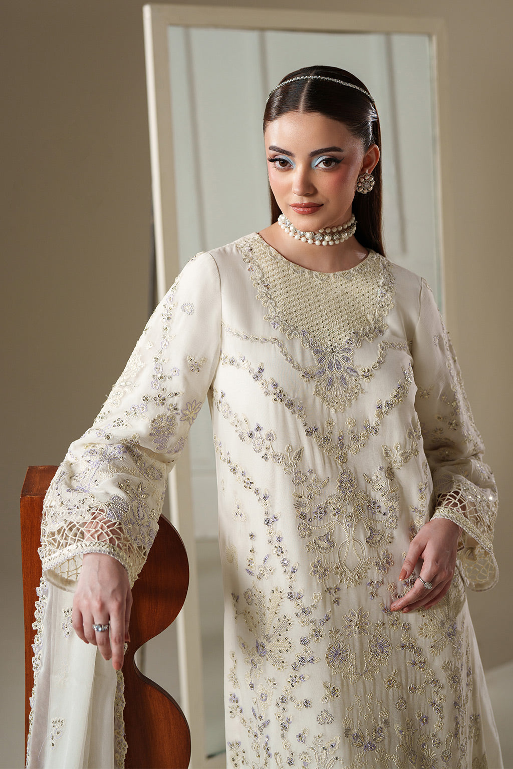 ELOSIE | Nouvelle by Emaan Adeel-108