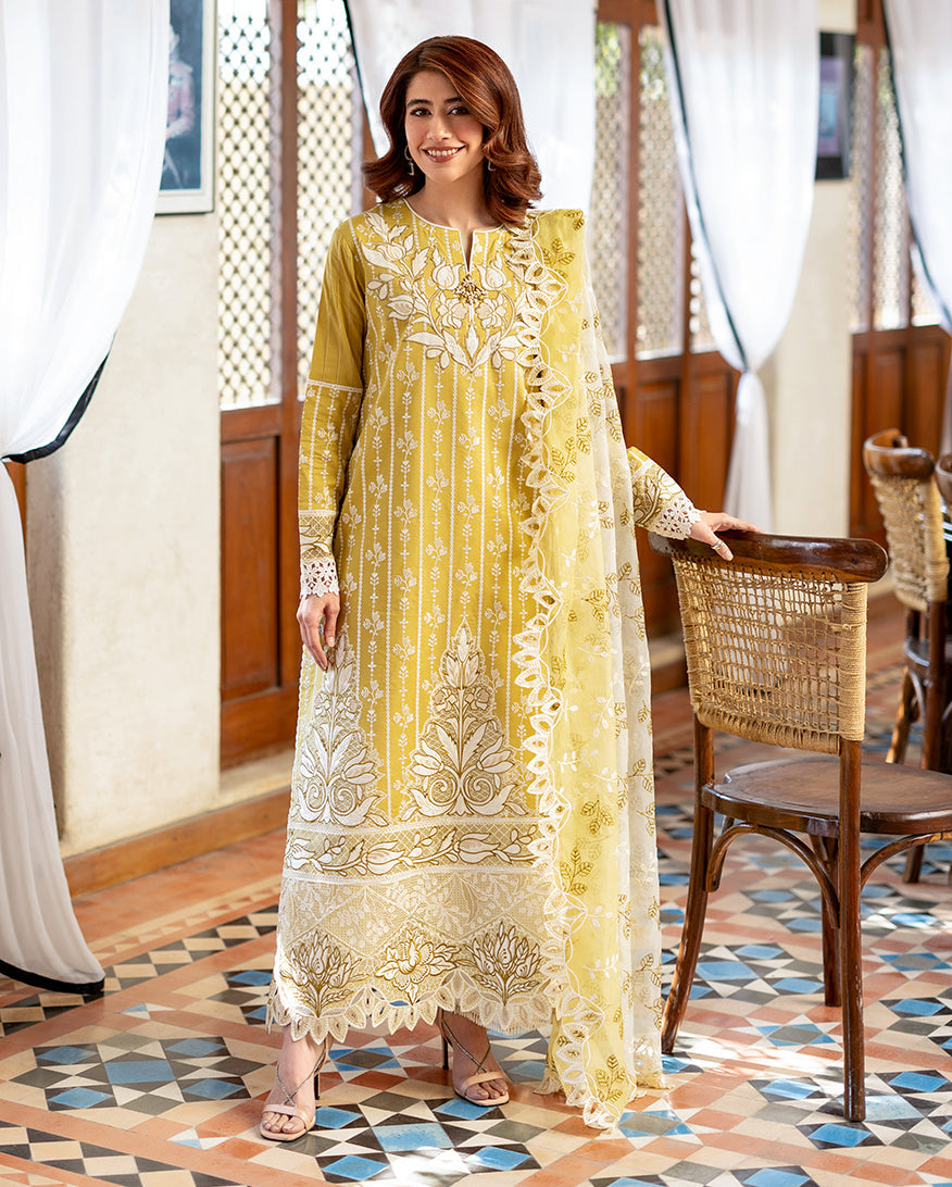 Evadne | Astoria By Mushq Pakistani suit front view M&M Couture USA