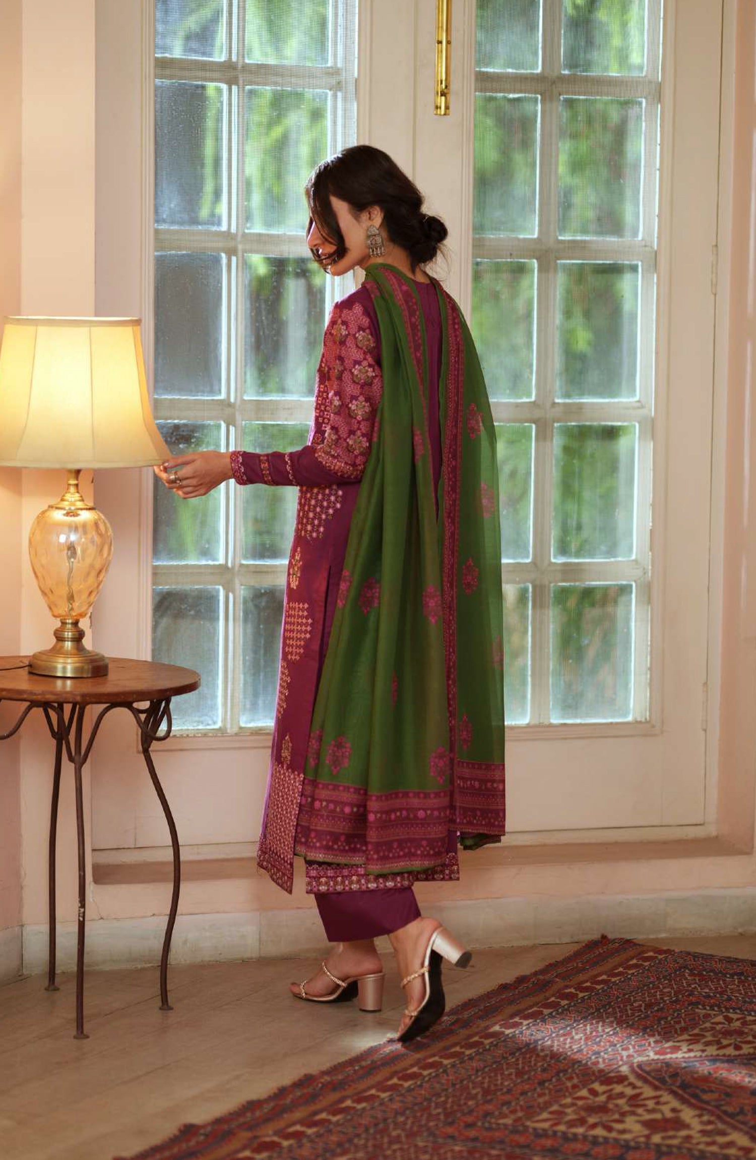 Sakoon | The Magenta By Casual Lite  | 102