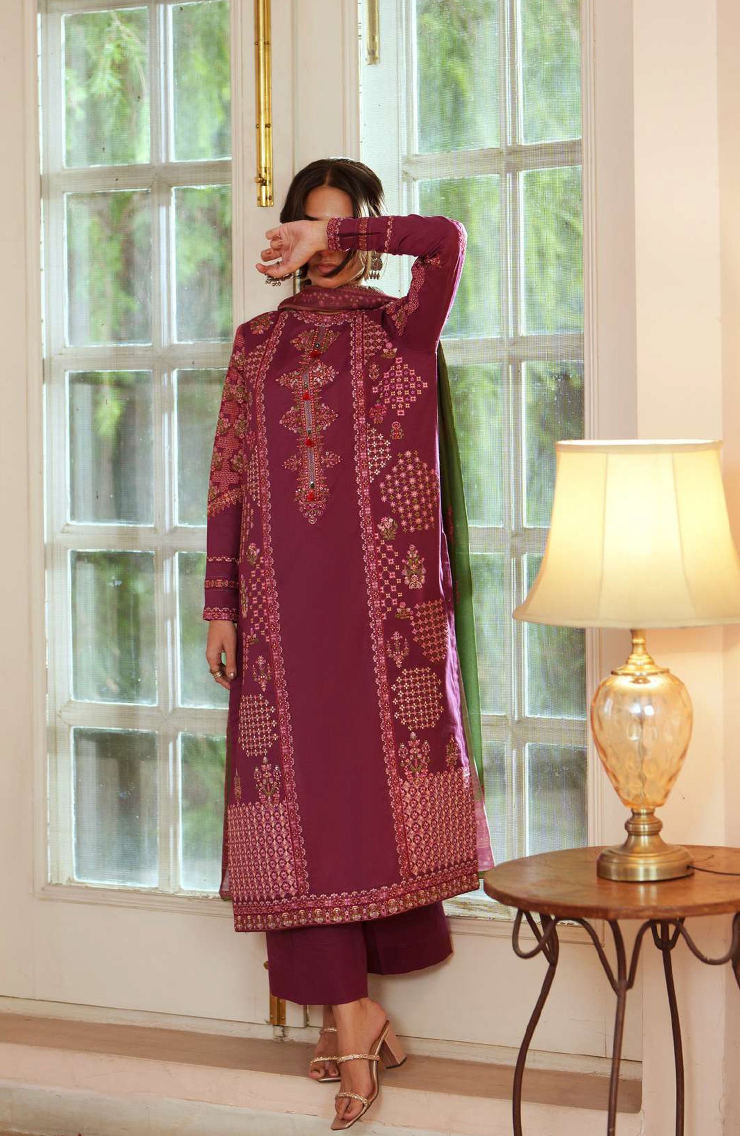 Sakoon | The Magenta By Casual Lite  | 102